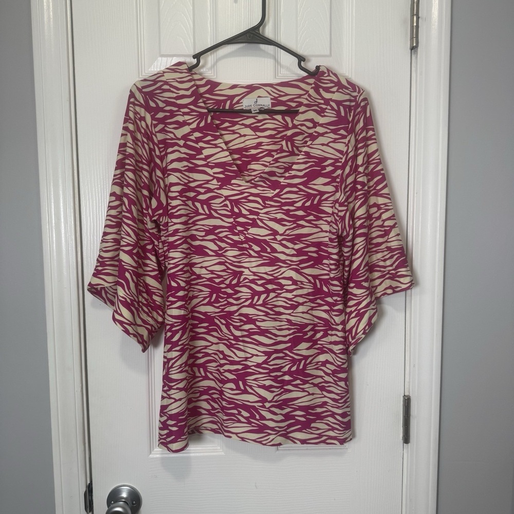 Jude Connally Pink Cream Zebra Bell‎ Sleeve Top Shirt Size M USA